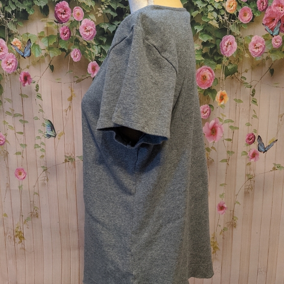 Faded Glory Layered Top 2X (runs like an x large) - Picture 4 of 6